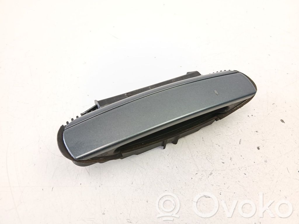Manecilla externa puerta trasera   4B0839885