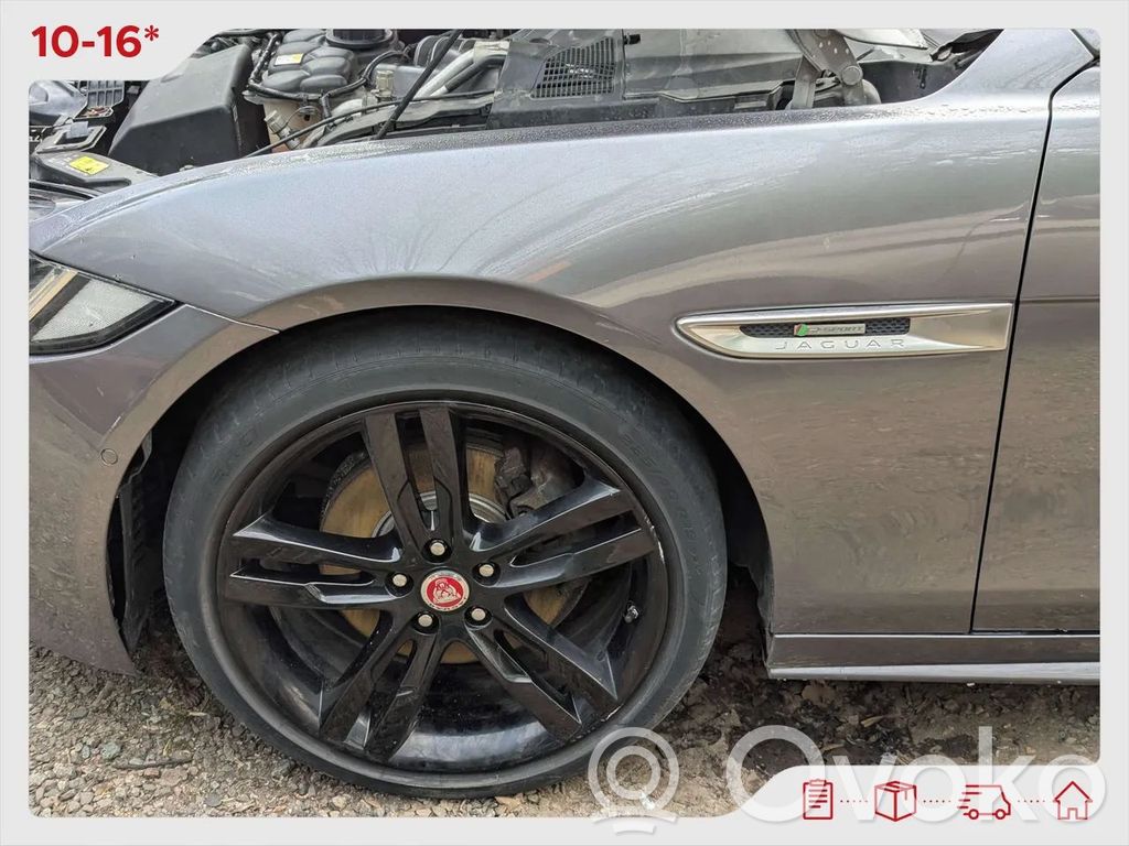 Jaguar XE Fender 