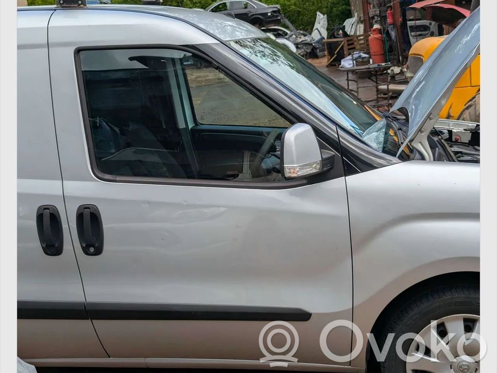 Opel Combo D Tür vorne 