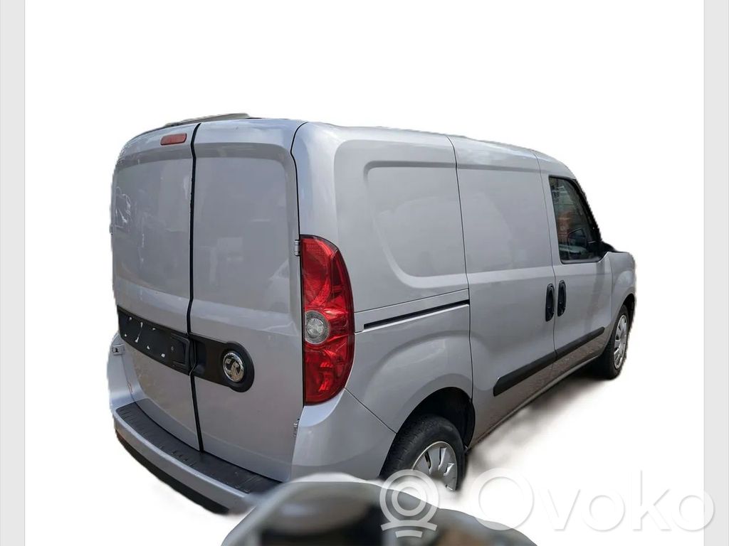 Opel Combo D Pannello laterale posteriore 