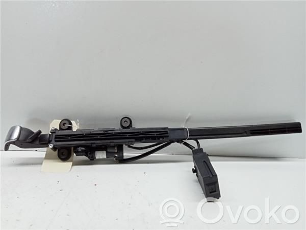 BMW 3 E92 E93 Seat belt height adjuster 