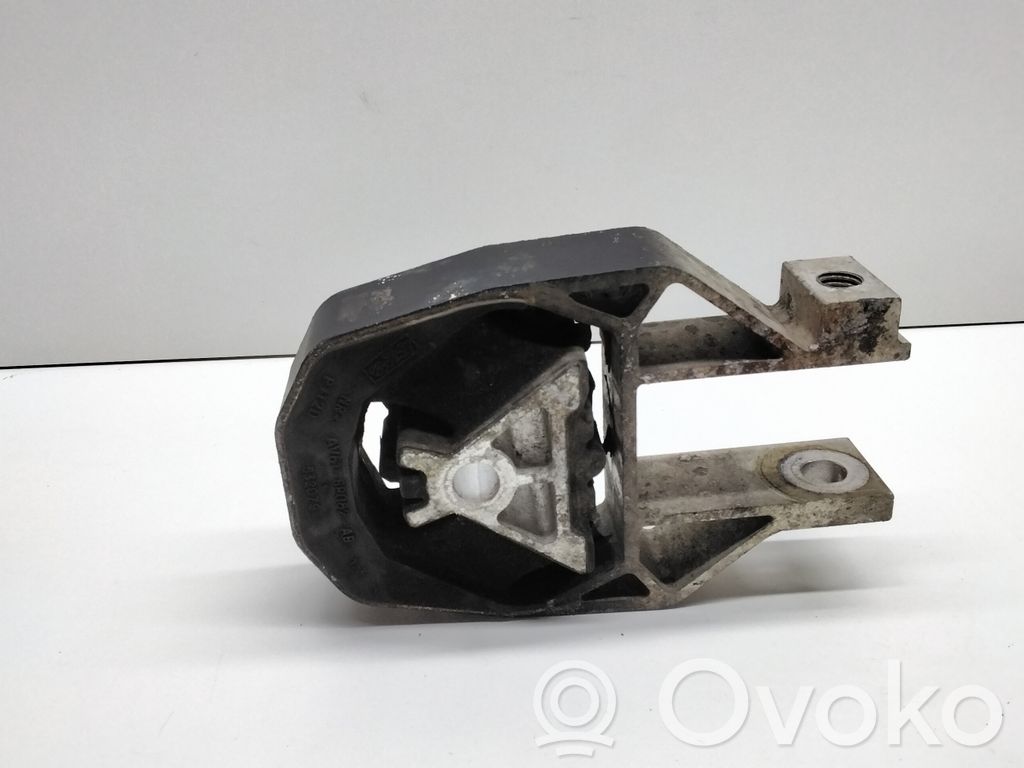 Volvo V50 Engine mount bracket 