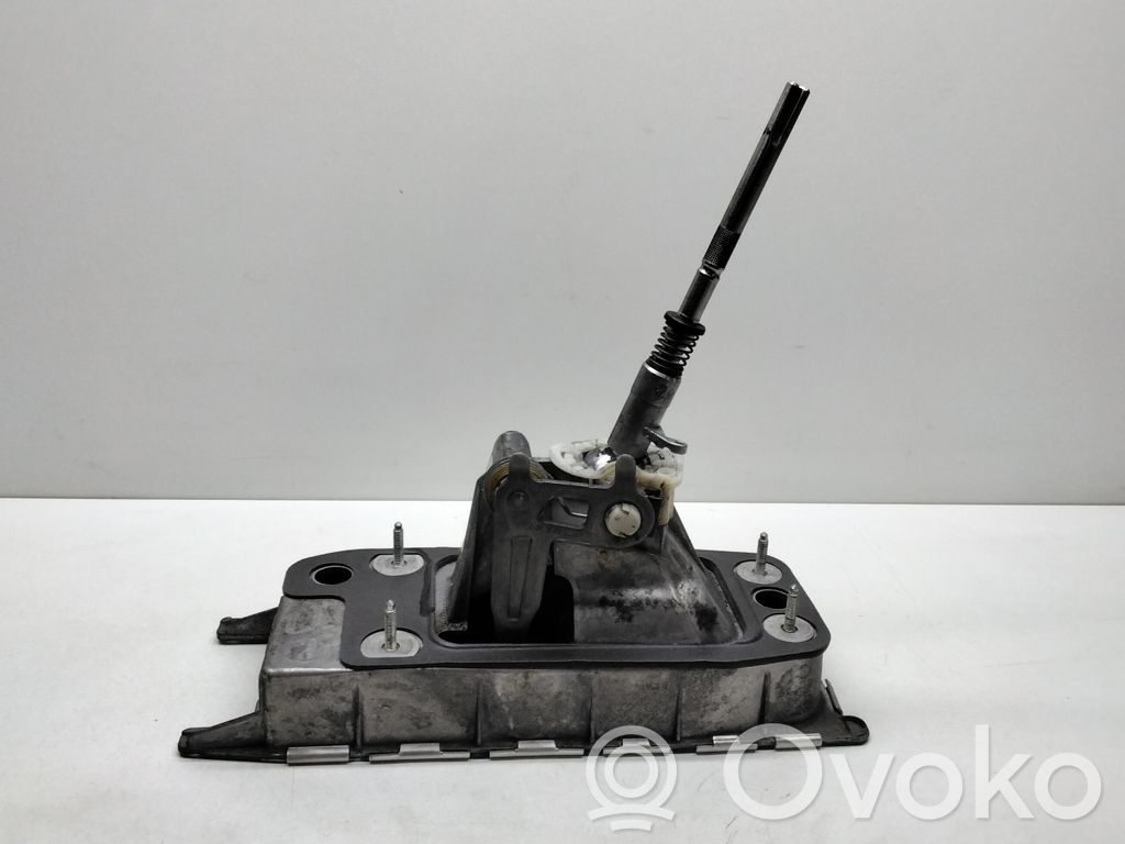 Volkswagen Golf VI Gear shifter/selector 