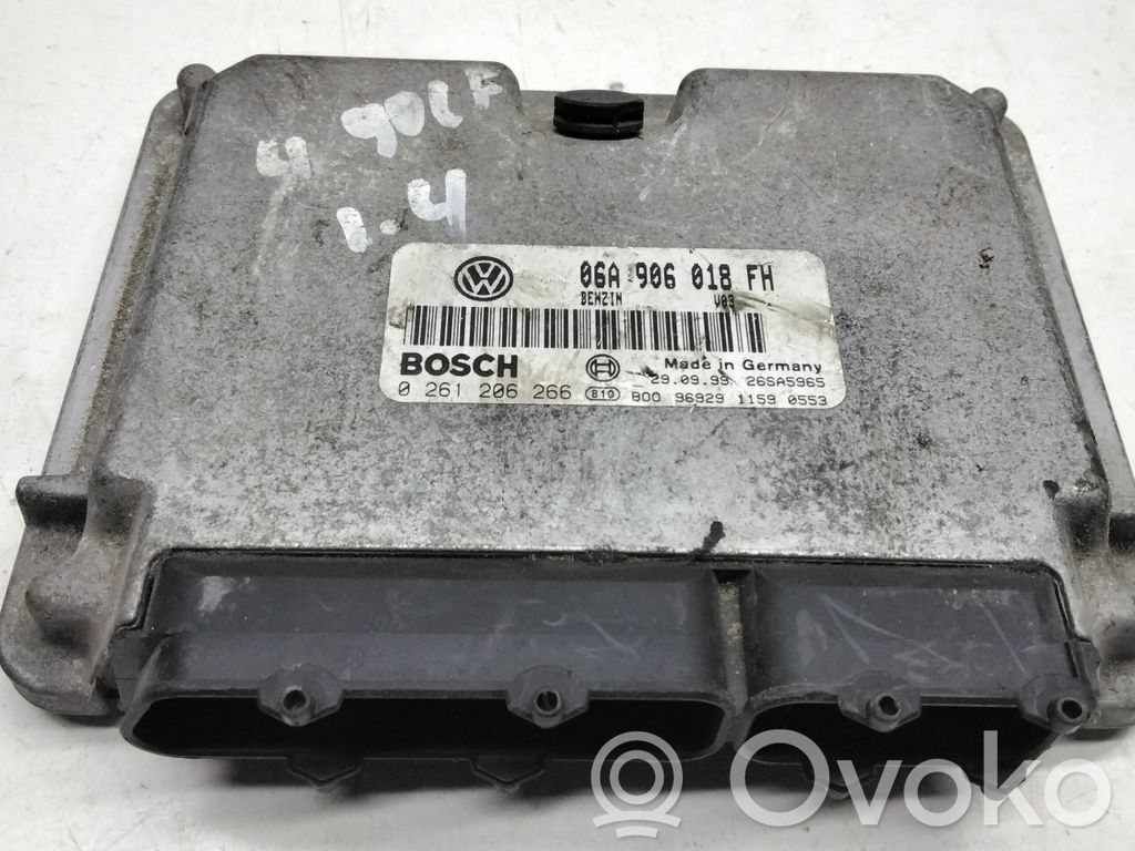 Volkswagen Golf IV Engine control unit/module 