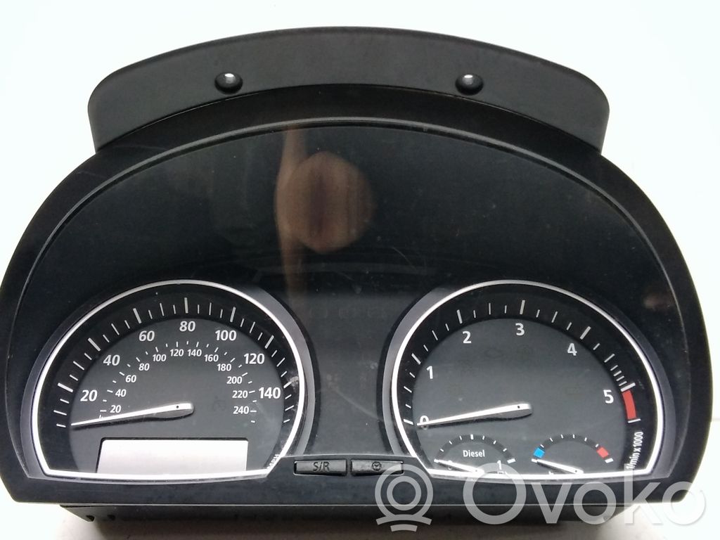 Speedometer (instrument cluster)   1024680,102468026,341437602