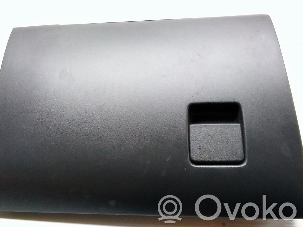 Opel Signum Daiktadėžės (bordačioko) komplektas 