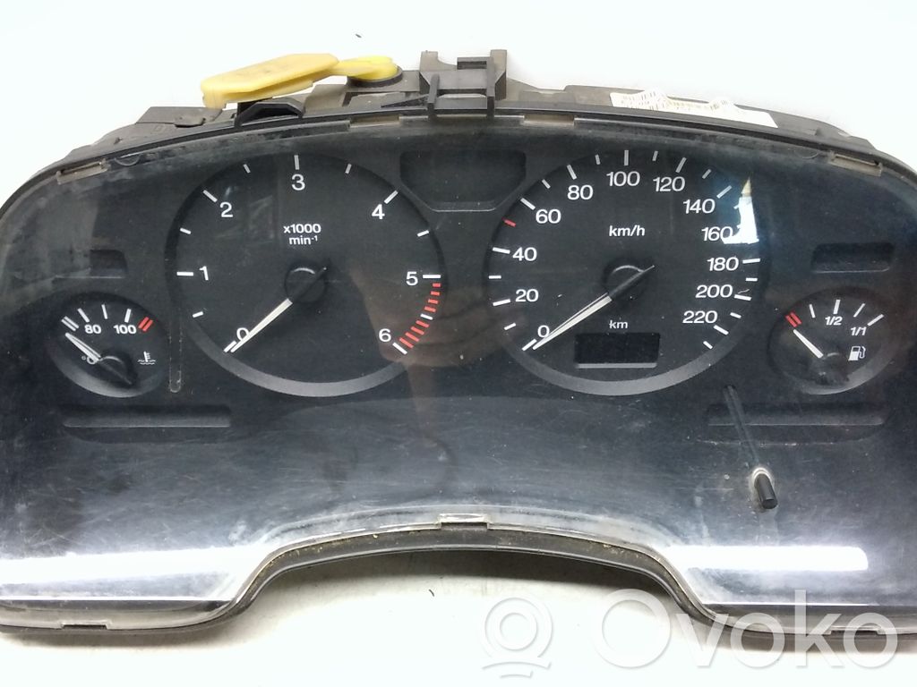 Opel Zafira A Speedometer (instrument cluster) 