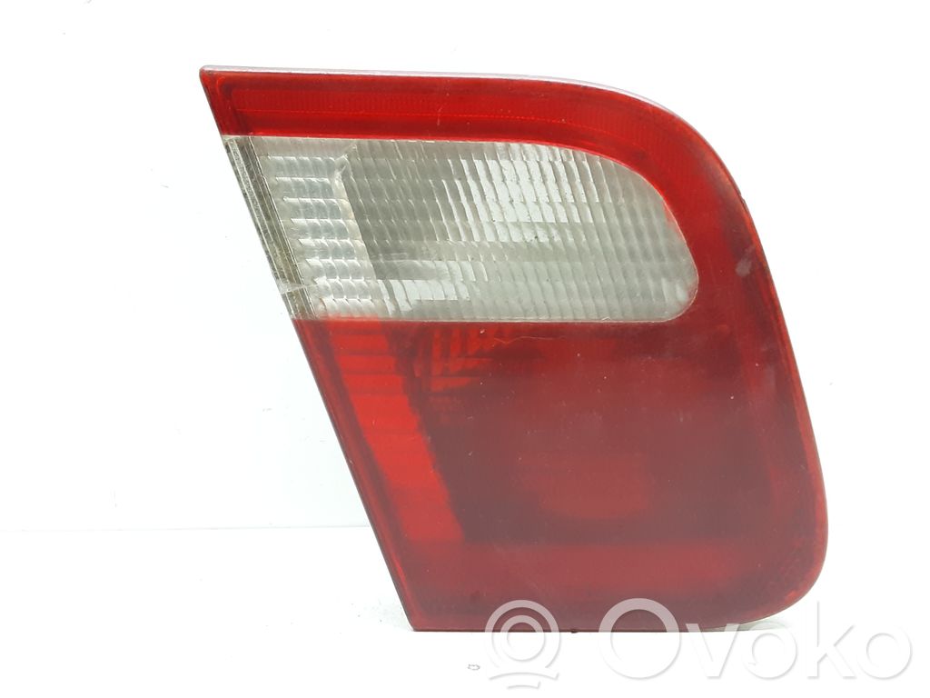 BMW 3 E46 Tailgate rear/tail lights 