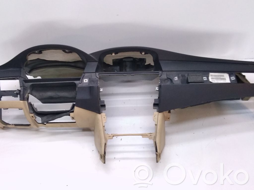 BMW 5 E60 E61 Dashboard 