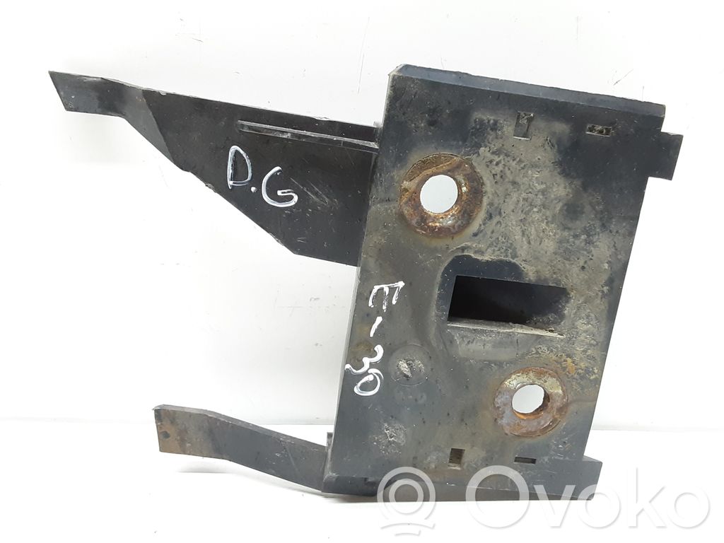 BMW 3 E30 Rear bumper mounting bracket 