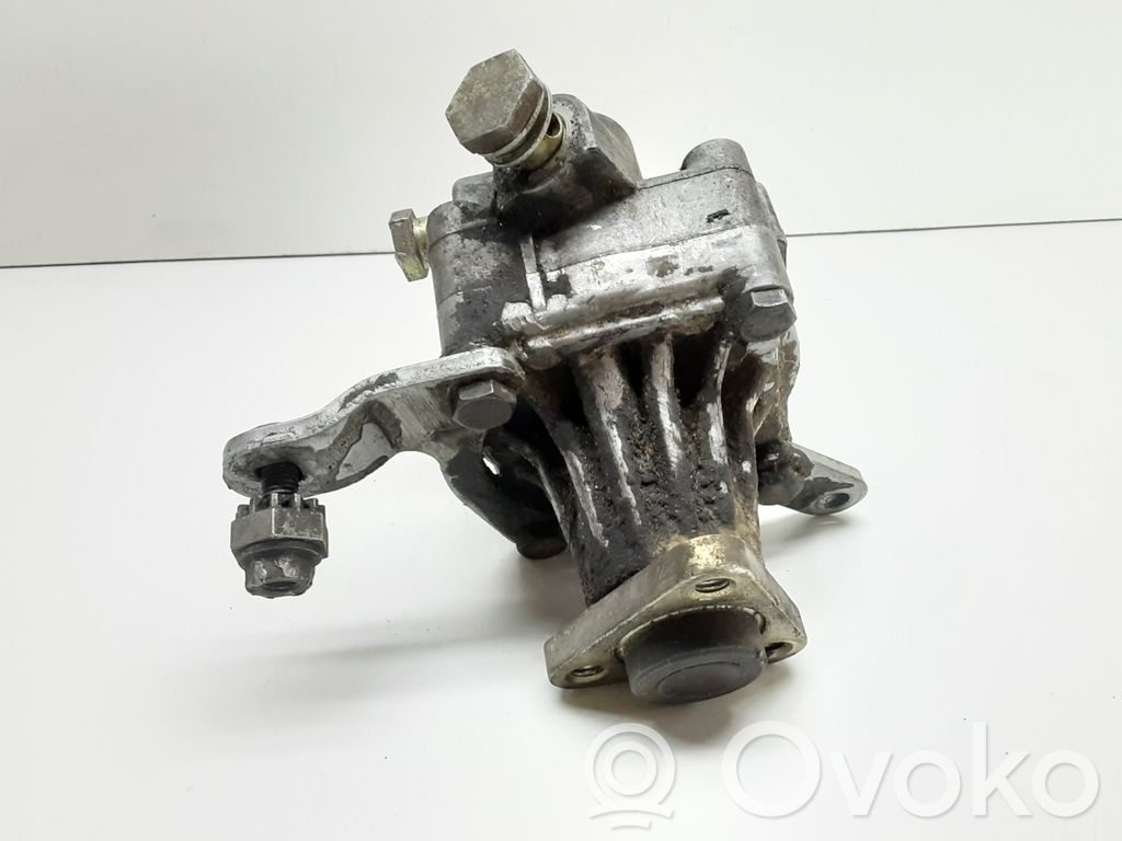 BMW 5 E34 Power steering pump 