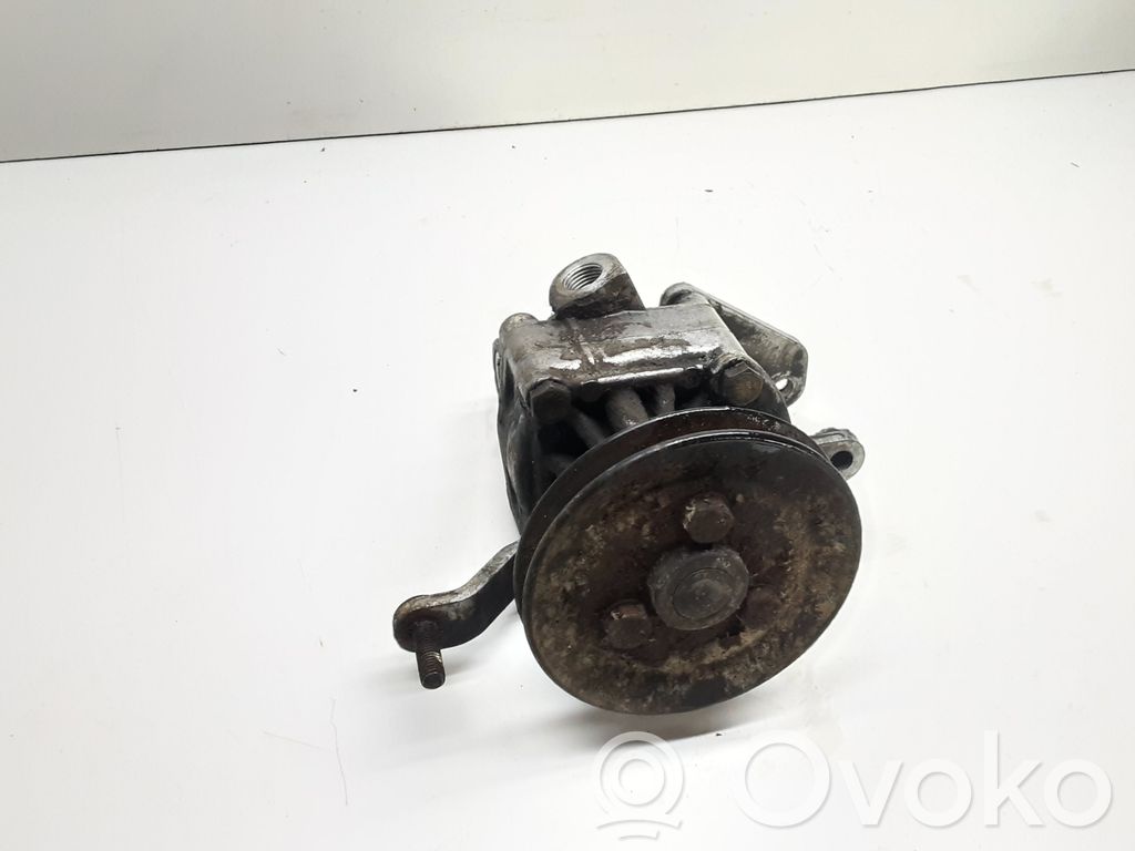 BMW 5 E34 Power steering pump 