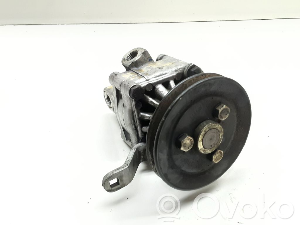 BMW 5 E34 Power steering pump 