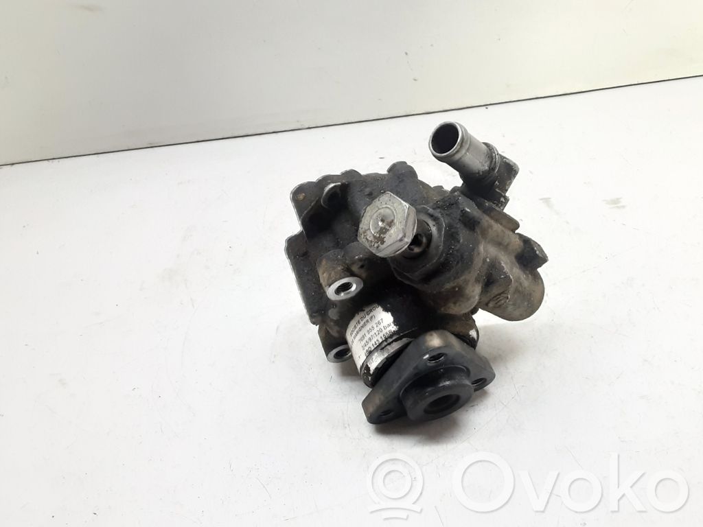 Audi A6 S6 C5 4B Power steering pump 