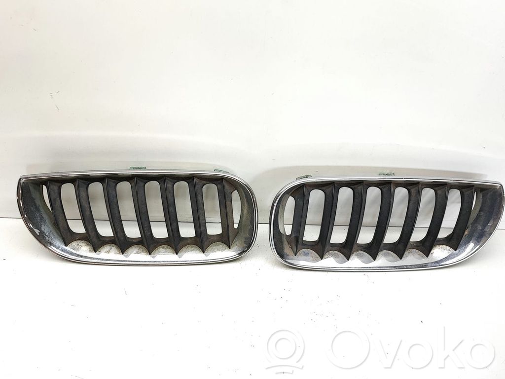 BMW X3 E83 Front bumper upper radiator grill 