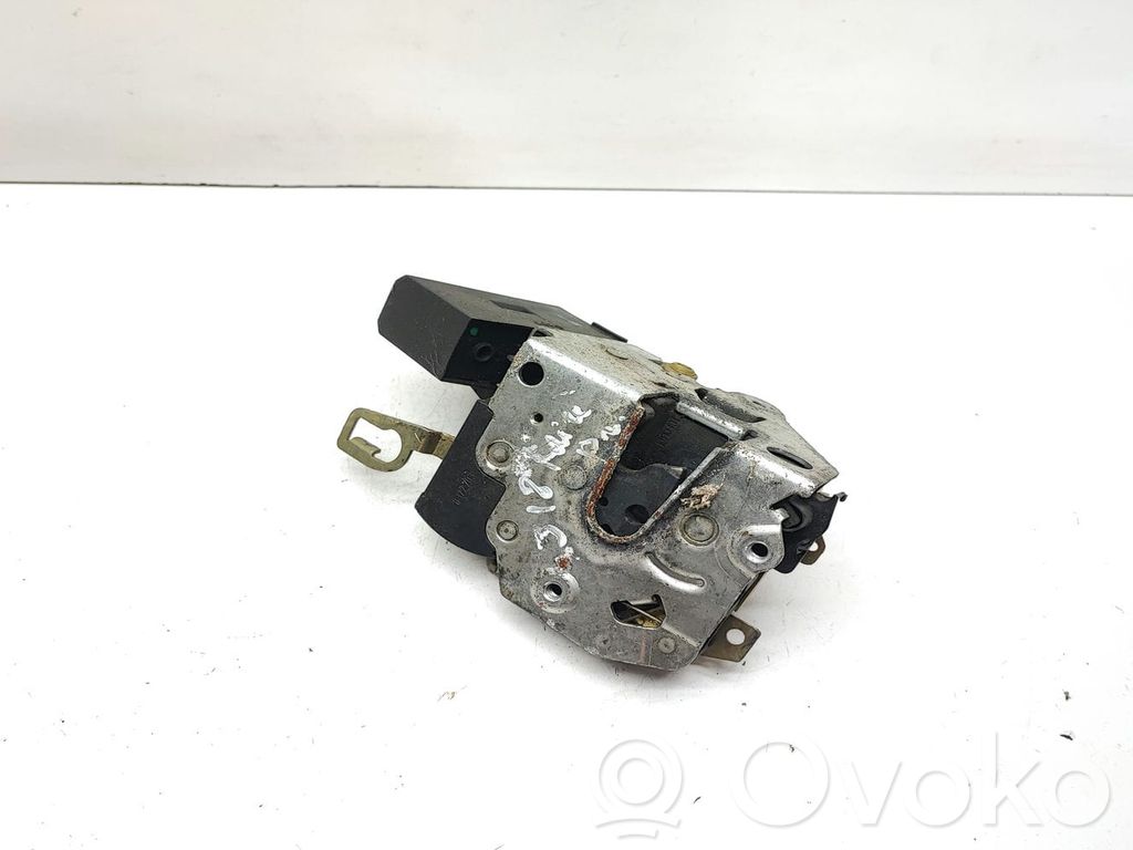BMW 3 E36 Front door lock 