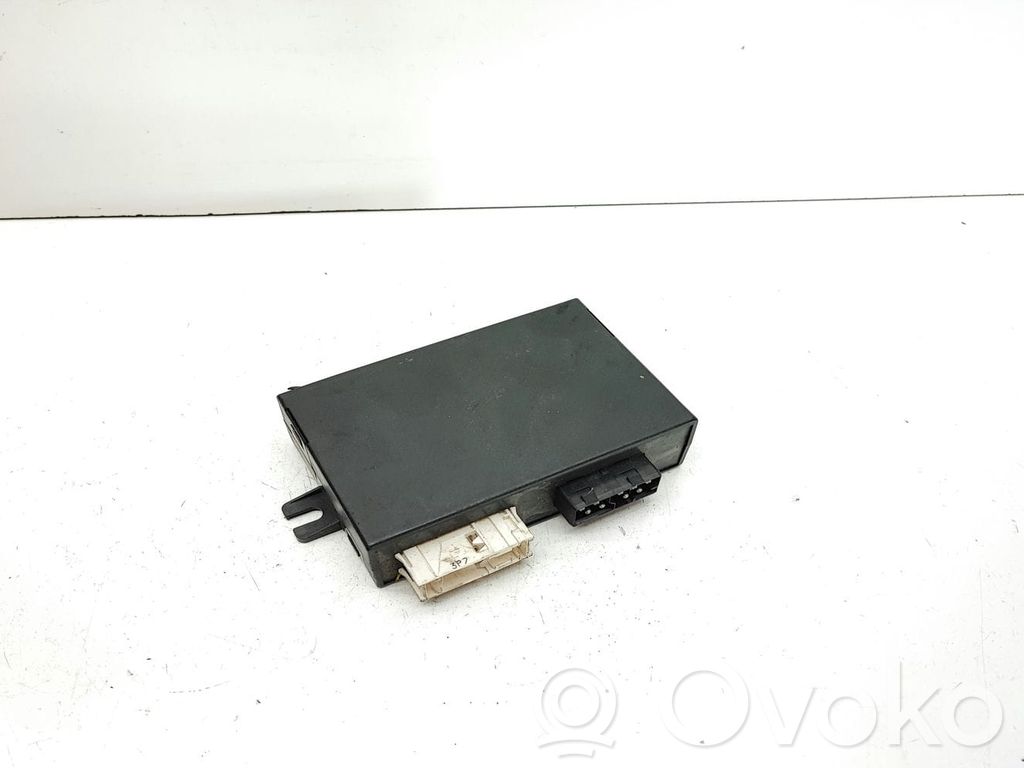 BMW 3 E36 Centrālās atslēgas vadības bloks 