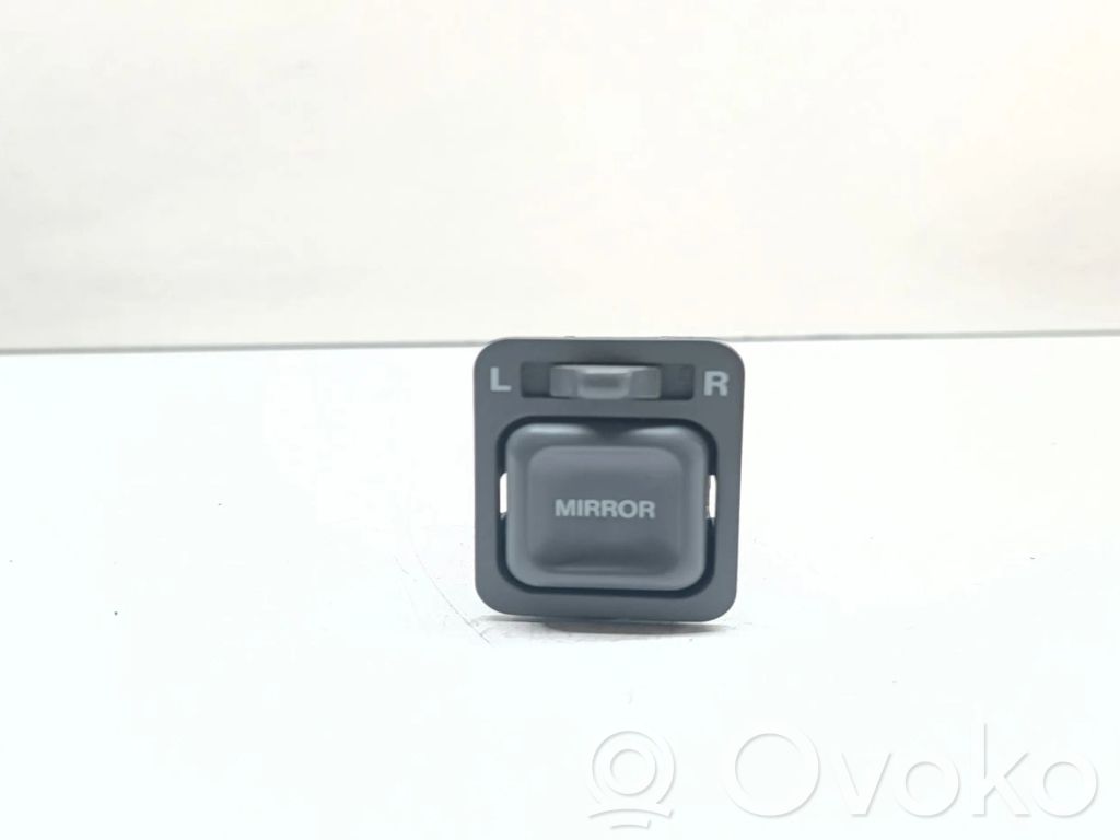 Honda CR-V Wing mirror switch 