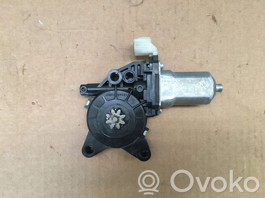 Silnik regulatora szyby drzwi przednich   824501M000,2621004700