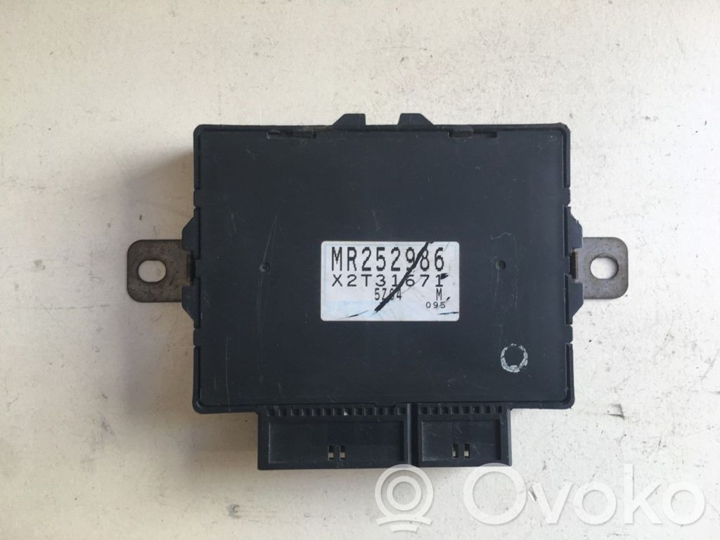 ABS control unit/module   MR252986