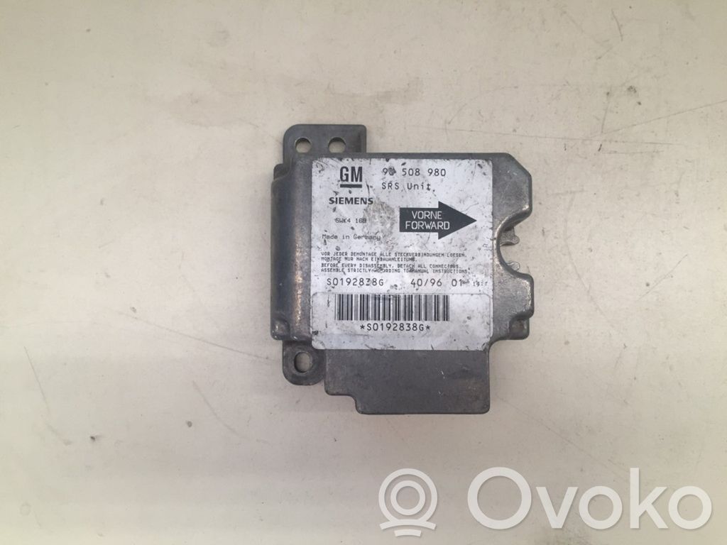 Opel Vectra B Airbag control unit/module 