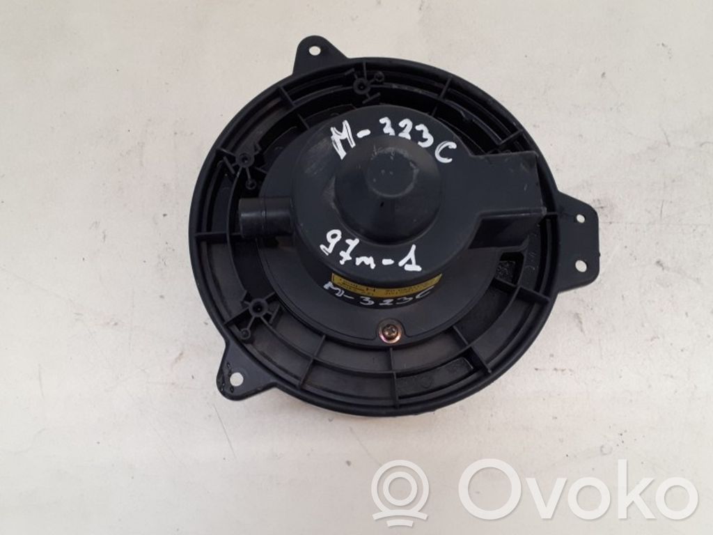 Mazda 323 Lämmittimen puhallin 