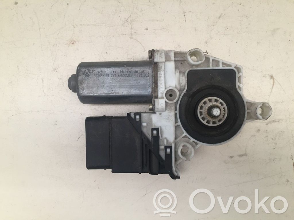 Volkswagen Golf IV Motor del regulador de la ventanilla de la puerta delantera 