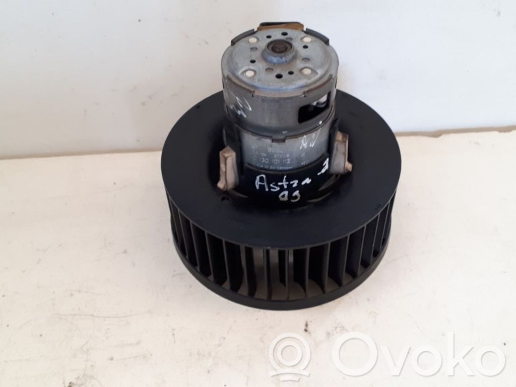 Opel Astra G Mazā radiatora ventilators 