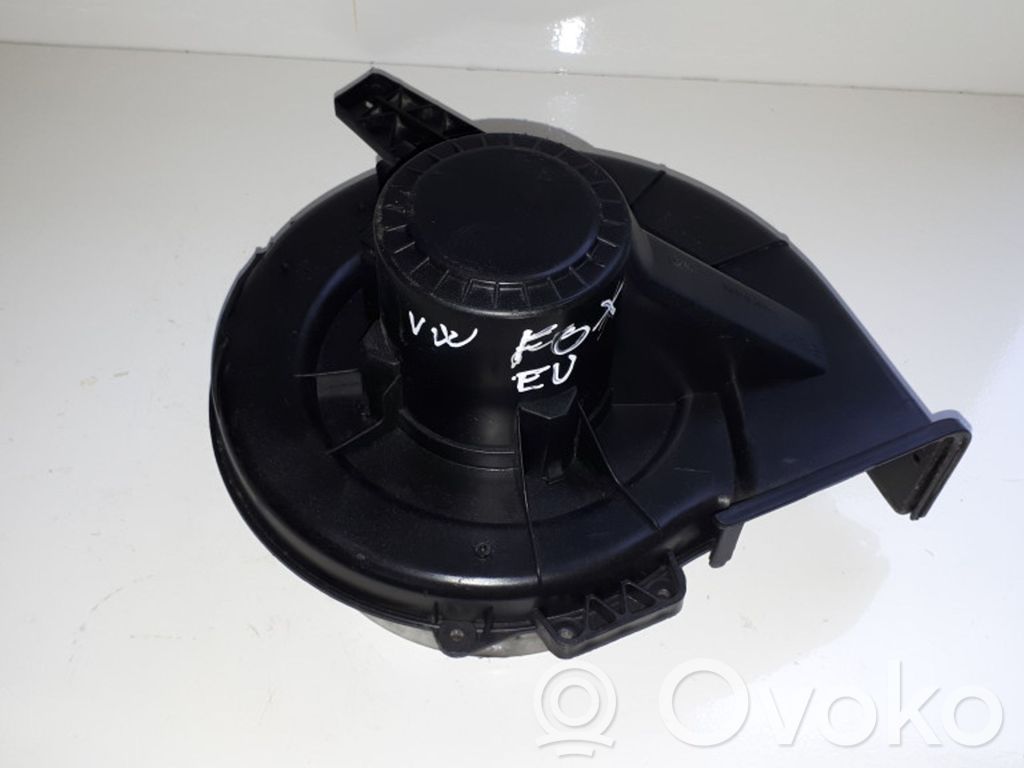 Volkswagen Fox Lämmittimen puhallin 