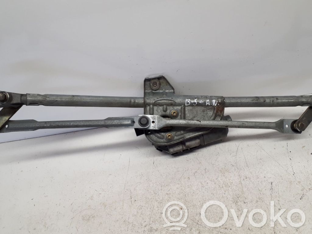 Volkswagen PASSAT B5.5 Mechanizm i silniczek wycieraczek szyby przedniej / czołowej 