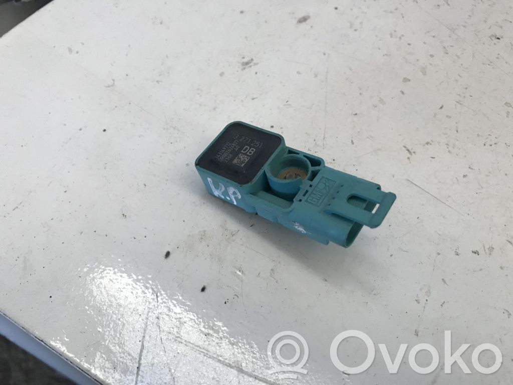 Opel Corsa D Airbagsensor Crashsensor Drucksensor 