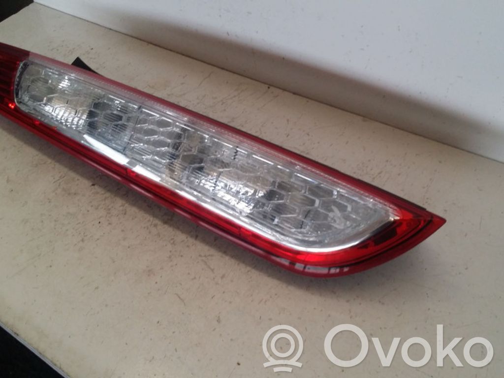 Ford Focus Aizmugurējais lukturis virsbūvē 