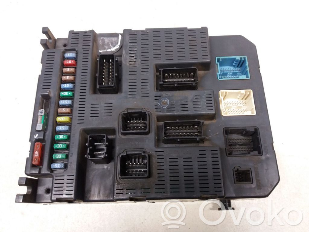 Peugeot 308 Comfort/convenience module 
