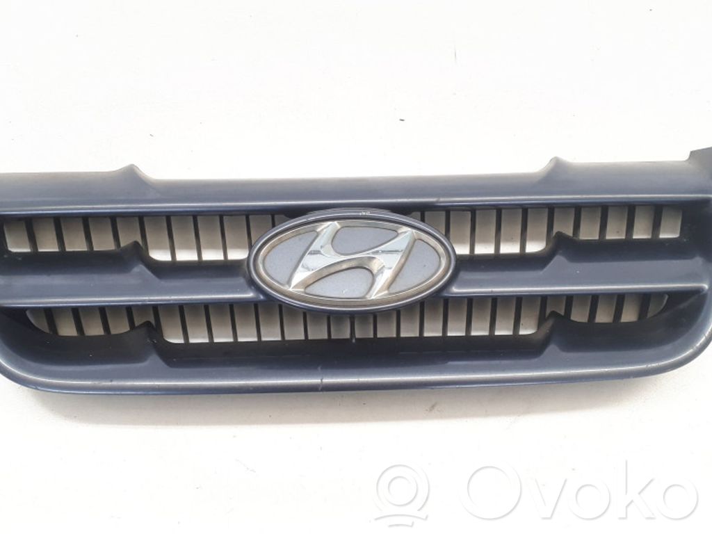Hyundai Matrix Etupuskurin ylempi jäähdytinsäleikkö 