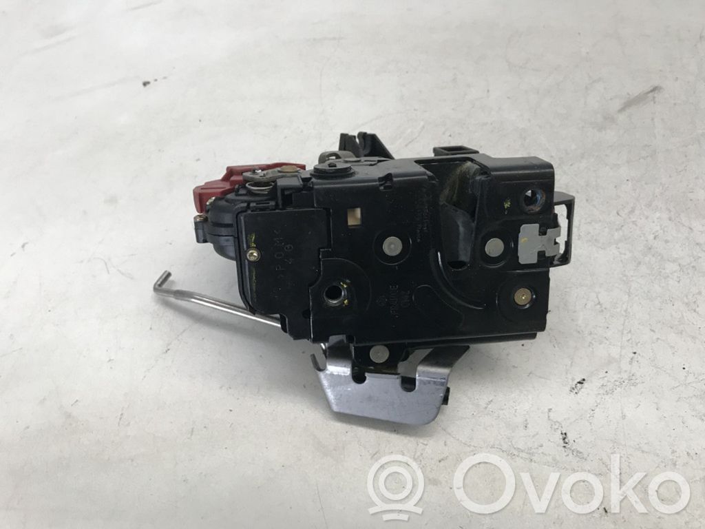 Audi A4 S4 B6 8E 8H Zamek drzwi tylnych 
