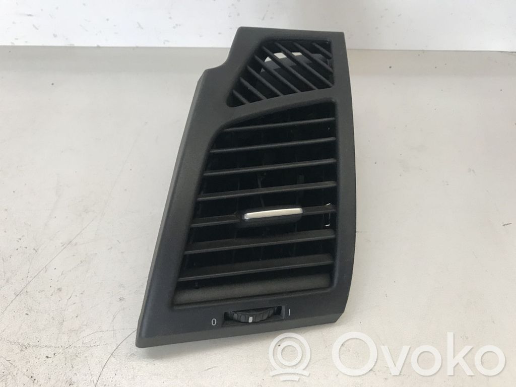 BMW 1 E81 E87 Dashboard side air vent grill/cover trim 