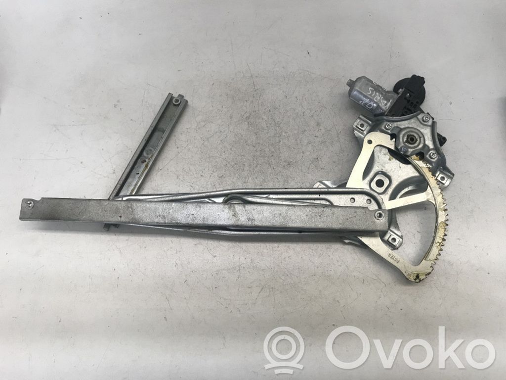 Toyota Yaris Elektryczny podnośnik szyby drzwi przednich 
