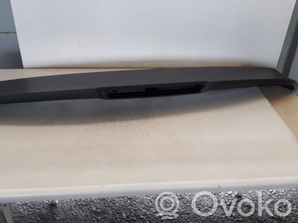 Ford Focus Spoileris galinio stiklo 