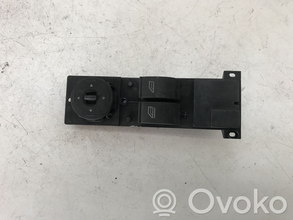Electric window control switch   3M5T14529CF