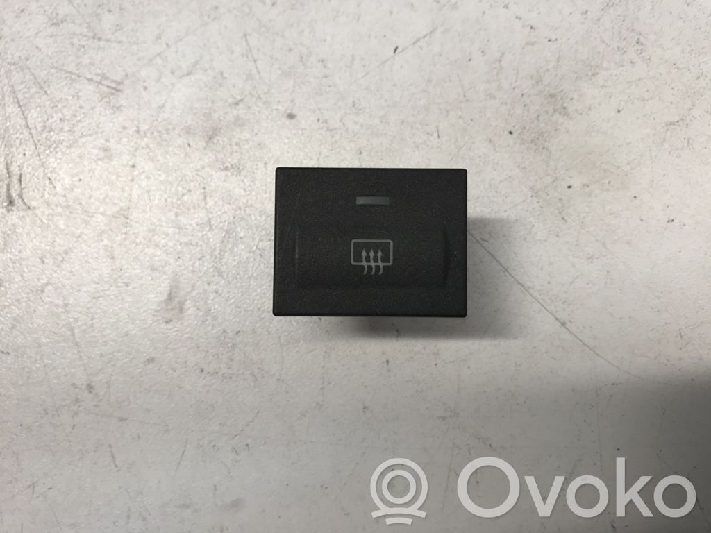 Ford Focus C-MAX Windscreen/window heater switch 