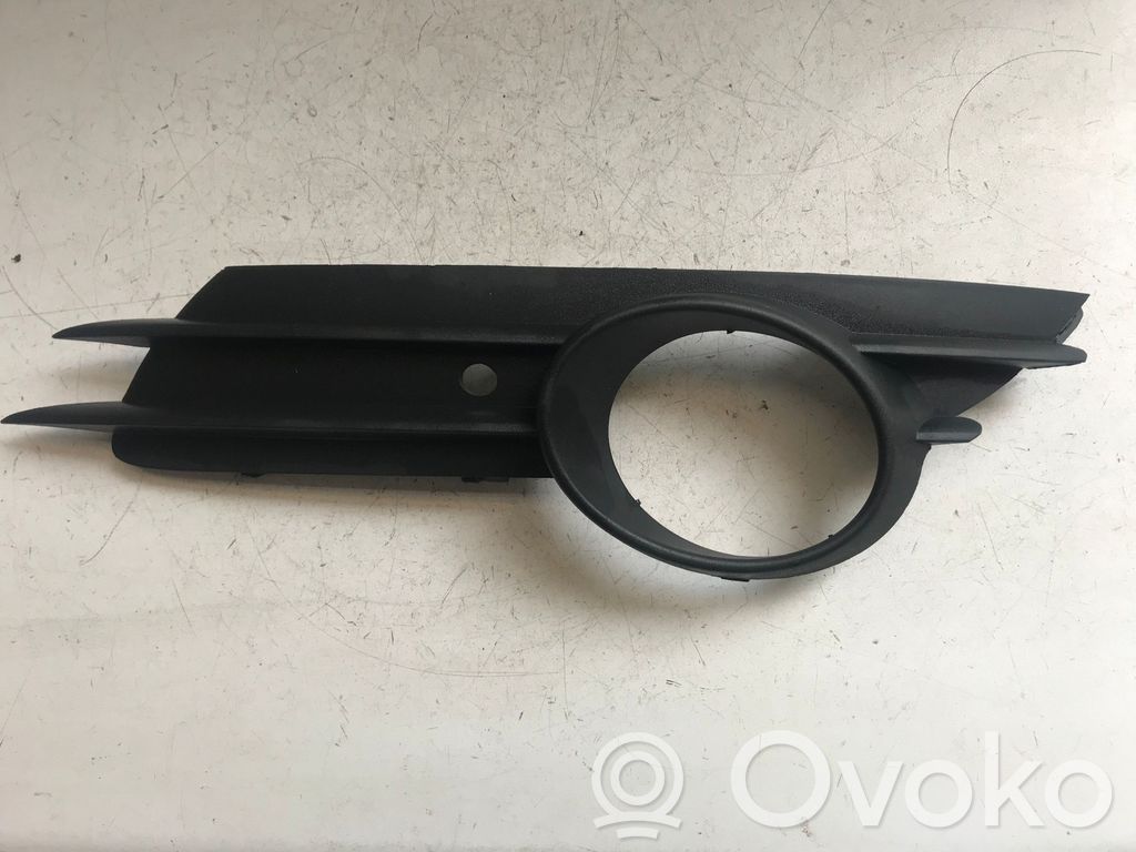 Opel Corsa D Etusumuvalon ritilä 
