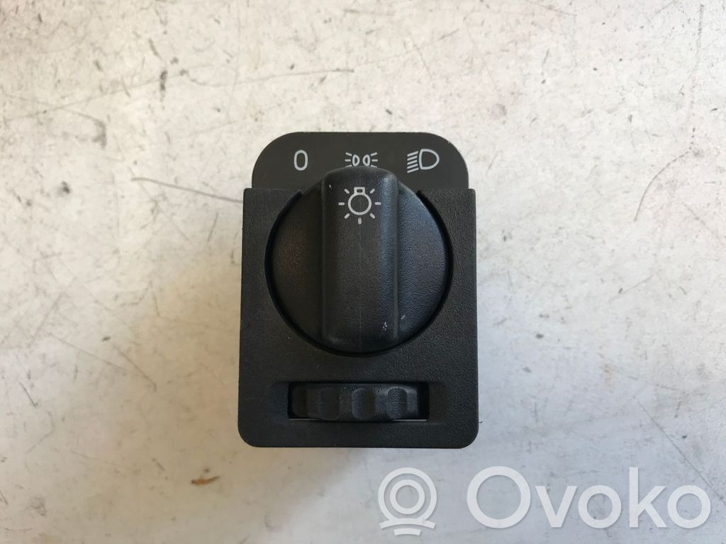 Opel Corsa B Light switch 