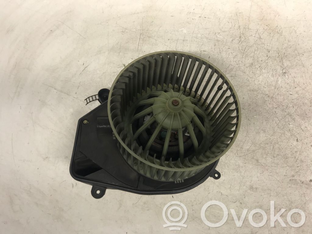 Volkswagen PASSAT B5 Lämmittimen puhallin 