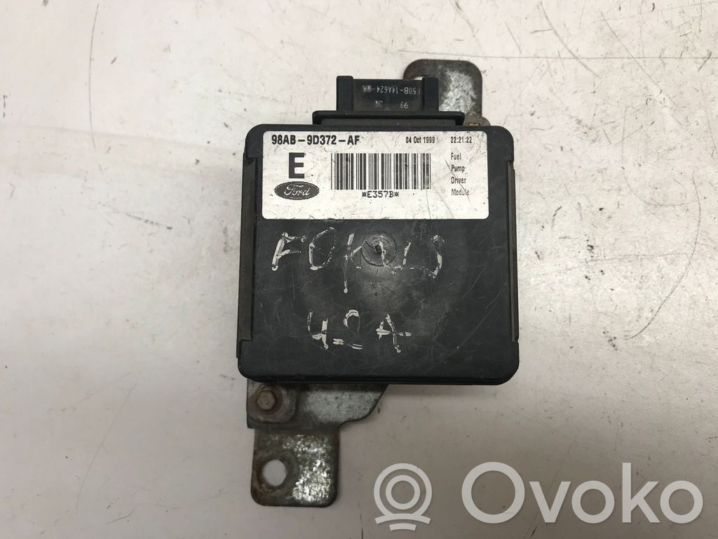 Ford Focus Fuel pump relay 