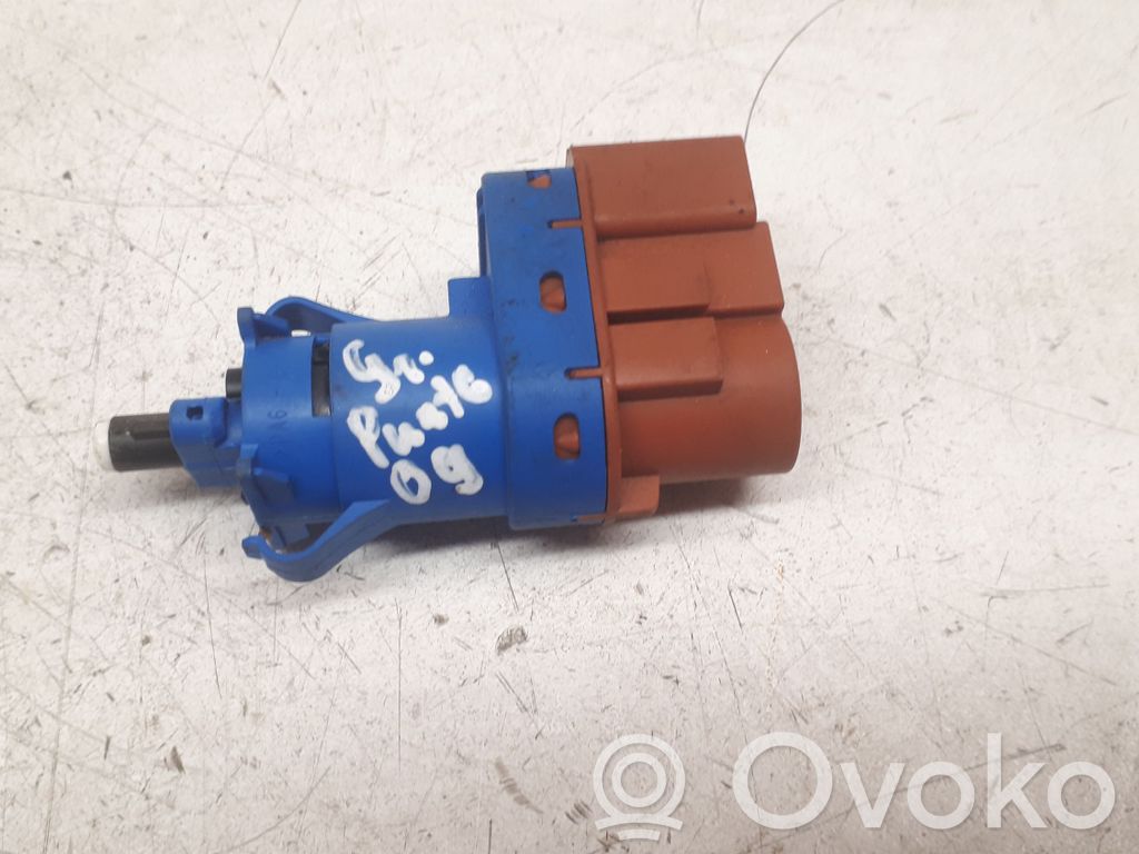 Fiat Punto (188) Brake pedal sensor switch 