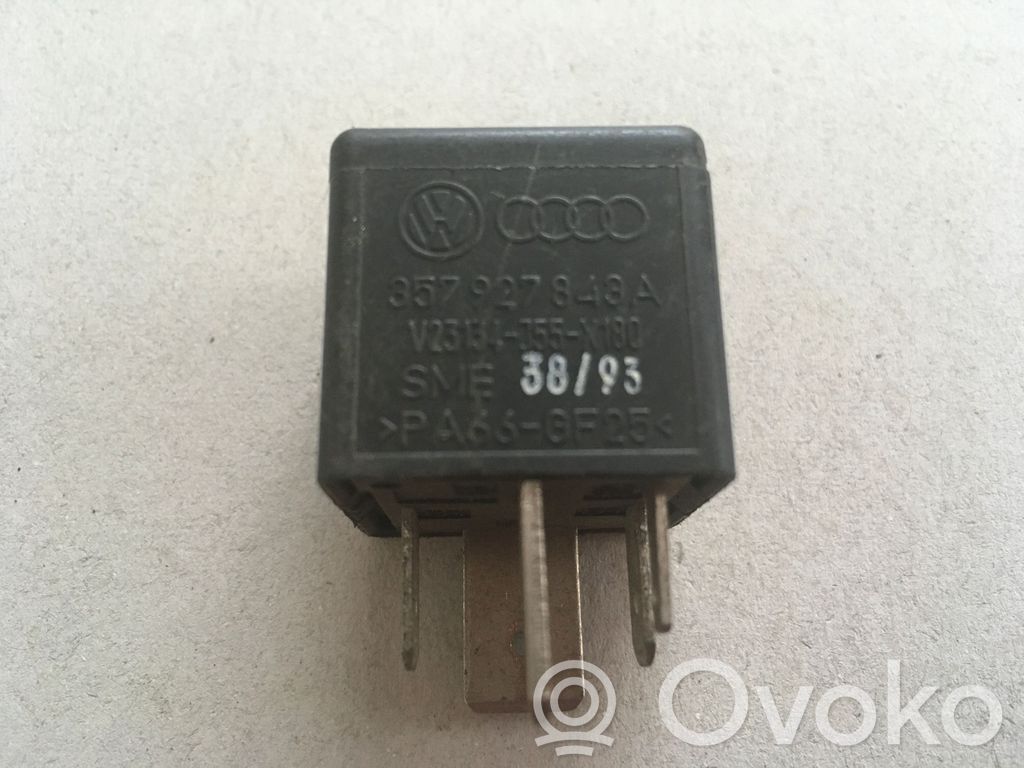 Volkswagen PASSAT B4 Other relay 