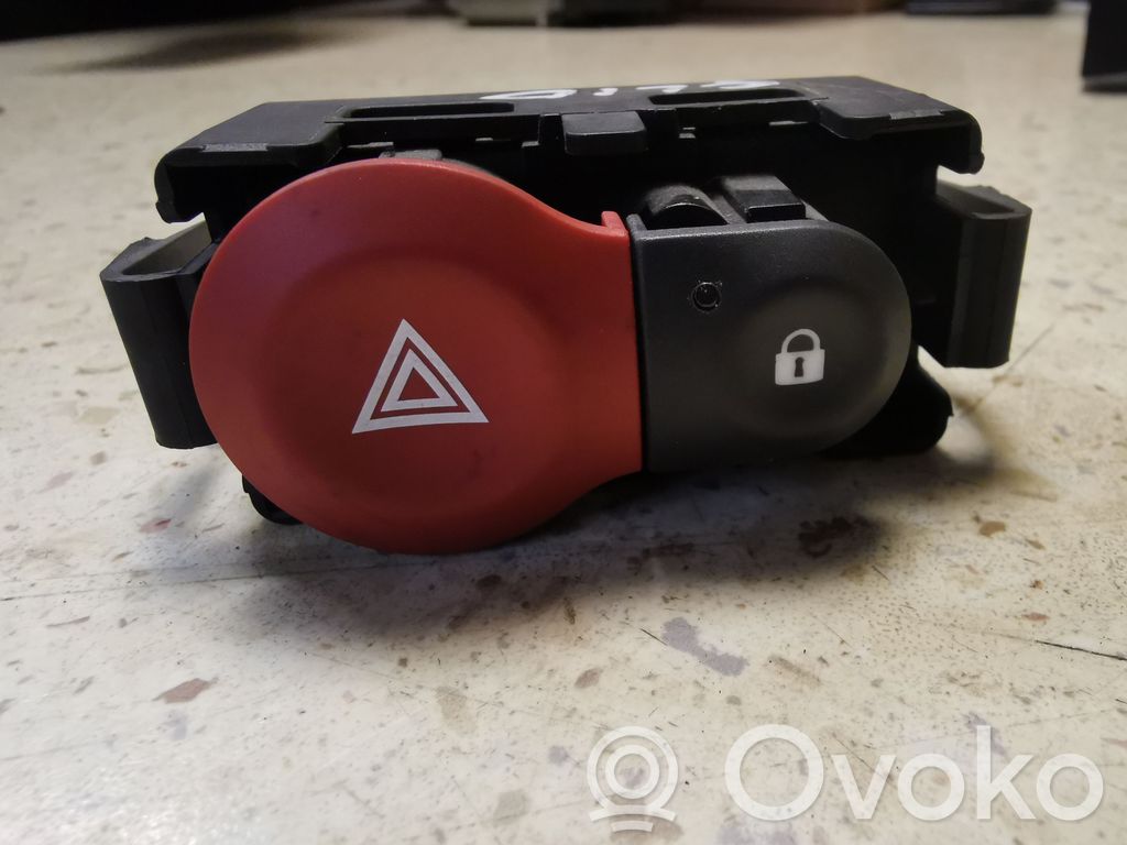 Renault Clio III Hazard light switch 