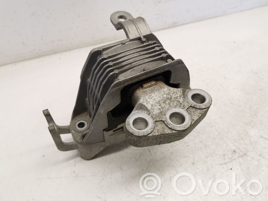 Opel Astra J Engine mount bracket 