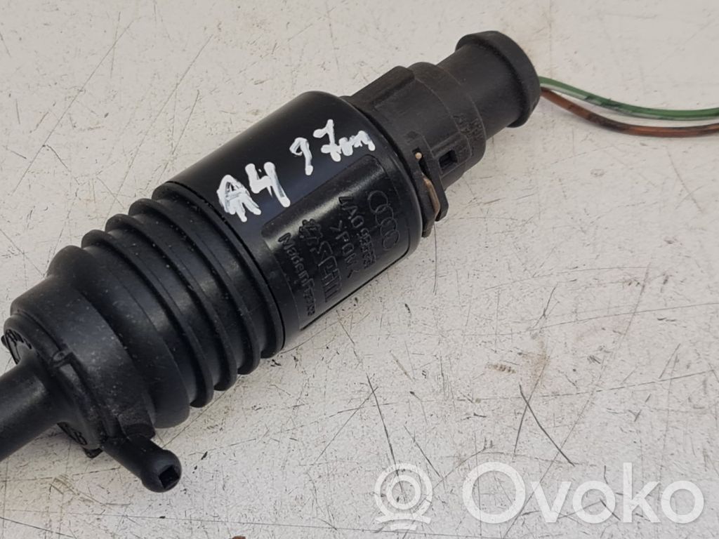 Audi A4 S4 B5 8D Pumpe Scheibenwaschanlage 