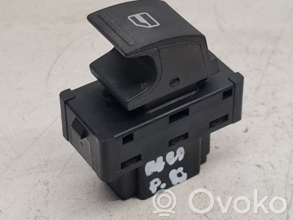 Electric window control switch   1S0959855